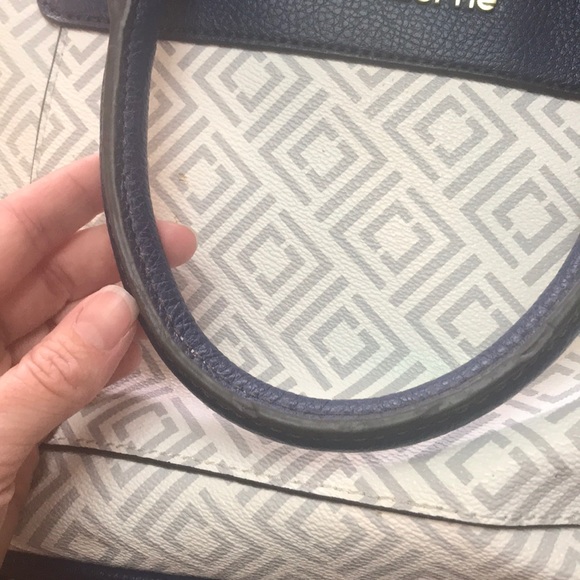 HANDBAG - Picture 4 of 5